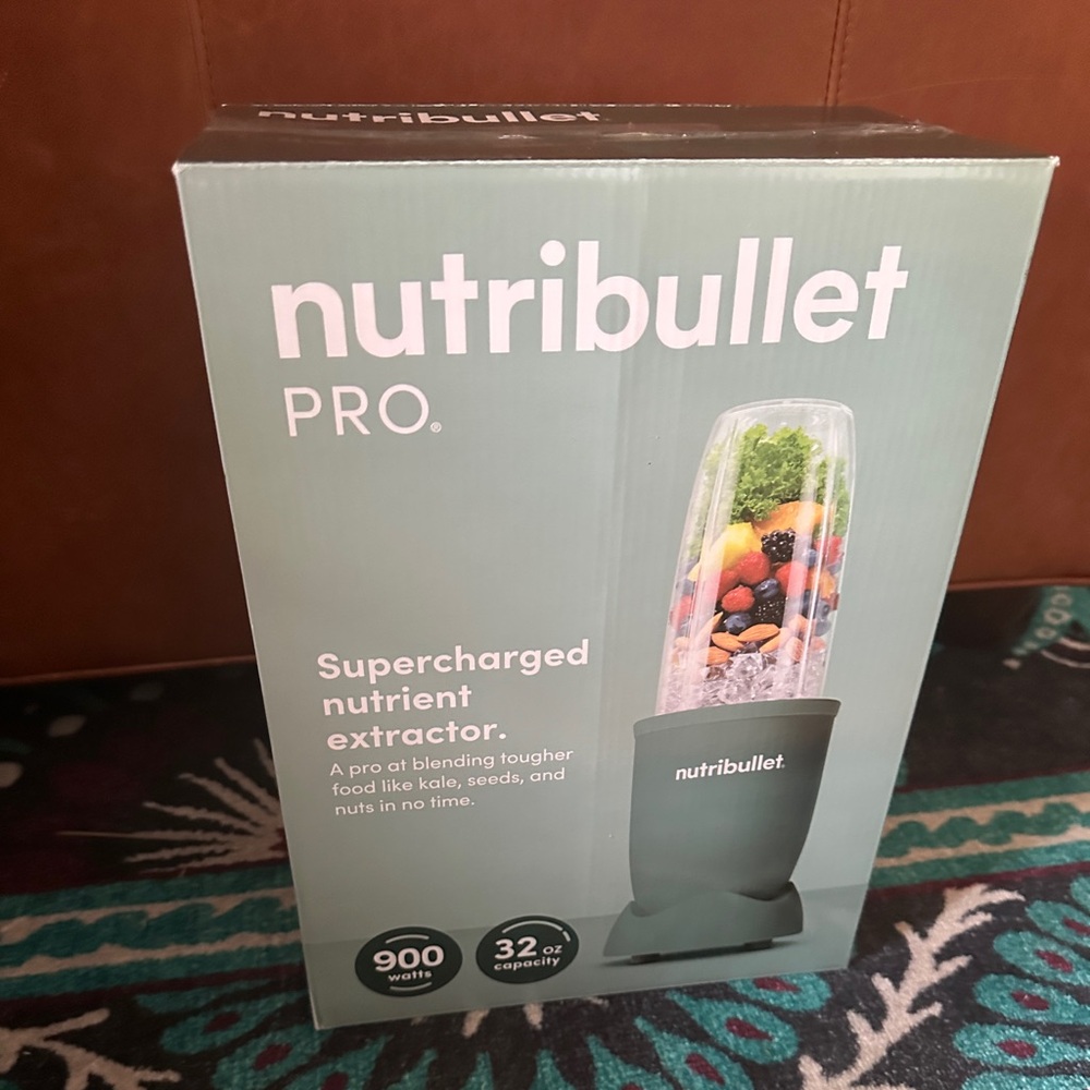 NutriBullet Pro 900 in Matte Eucalyptus